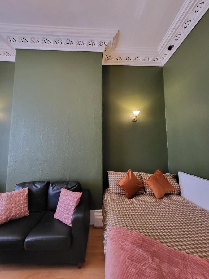 Digbeth City Centre Apartment Sleeps 12 Opposite Coach Station 伯明翰 外观 照片